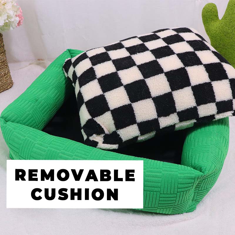 Color Clash Checkerboard Dog & Cat Bed