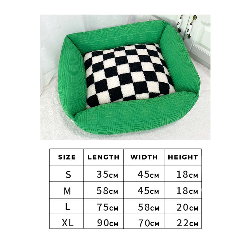 Color Clash Checkerboard Dog & Cat Bed