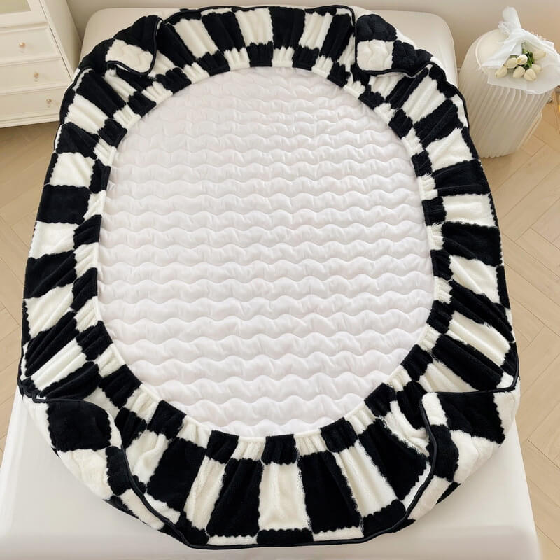 Milk Velvet Checkered Bedding Mattress Cover