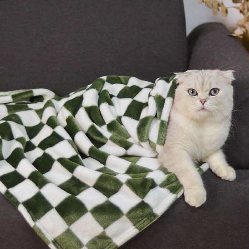 Stylish Chequered Flannel Pet Blanket Dog & Cat Blanket