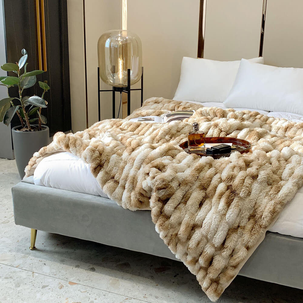 Super Soft Faux Fur & Velvet Luxury Pet Throw Blanket Human Blanket